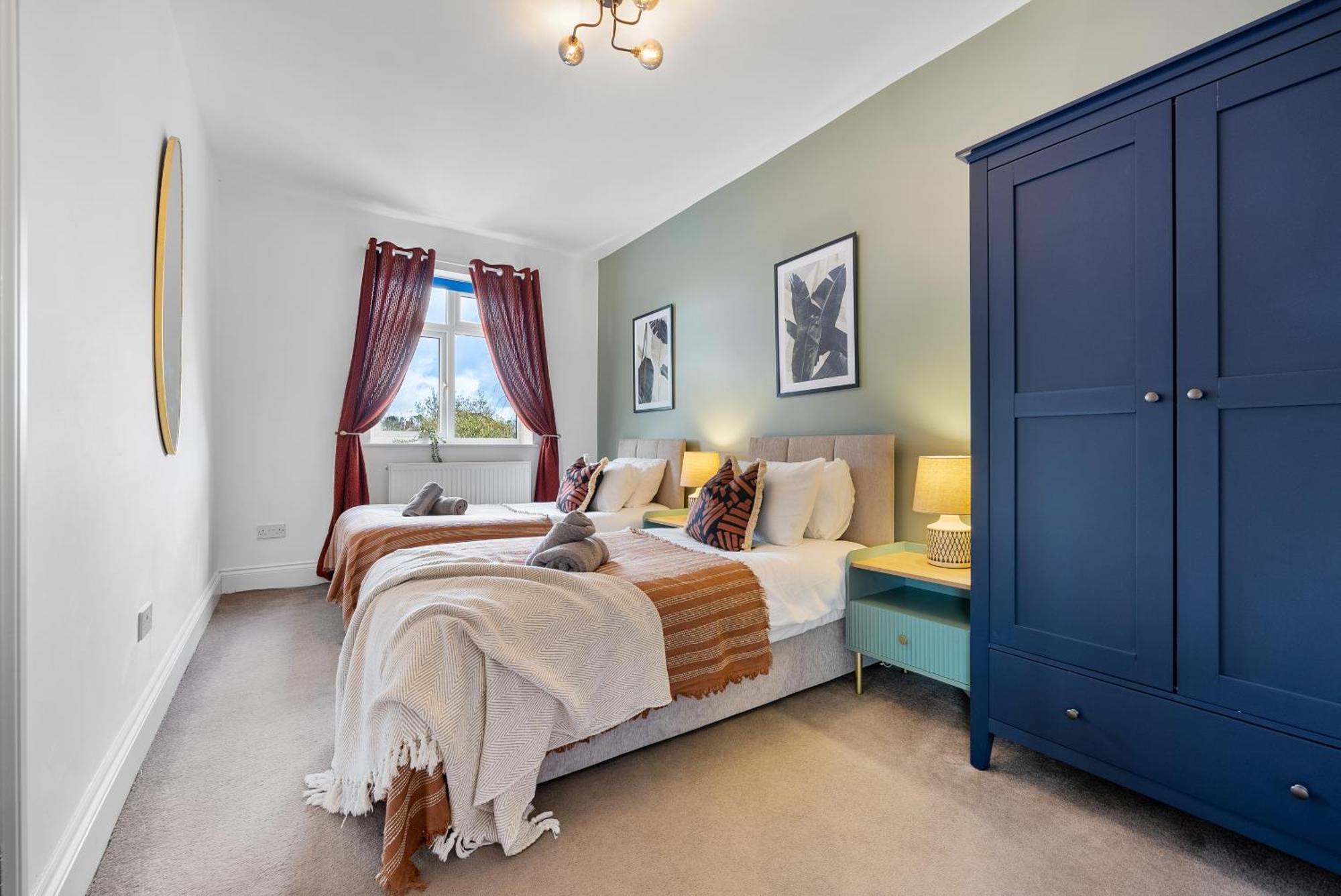 Long Term And Summer Special Offer! 5-Bedroom Spacious, Stunning Design, Sociable Areas & Cosy House Near South Downs Park, Sleeps 11 With Games Room, Private Parking And Garden- By Blue Puffin Stays Waterlooville Luaran gambar