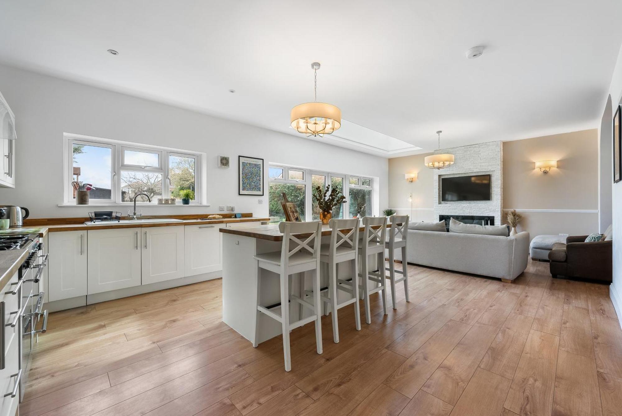 Long Term And Summer Special Offer! 5-Bedroom Spacious, Stunning Design, Sociable Areas & Cosy House Near South Downs Park, Sleeps 11 With Games Room, Private Parking And Garden- By Blue Puffin Stays Waterlooville Luaran gambar
